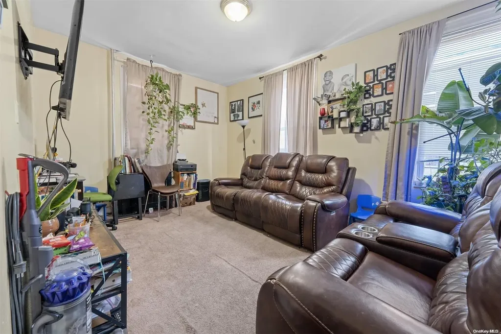 4522 Barnes Avenue Bronx NY 10466