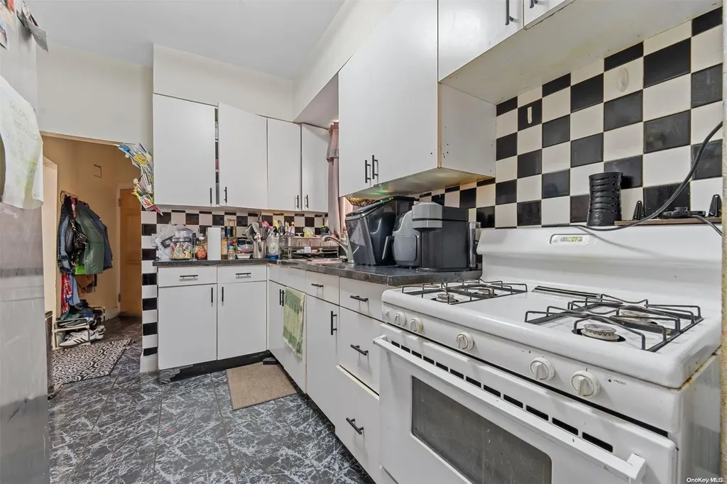 4522 Barnes Avenue Bronx NY 10466