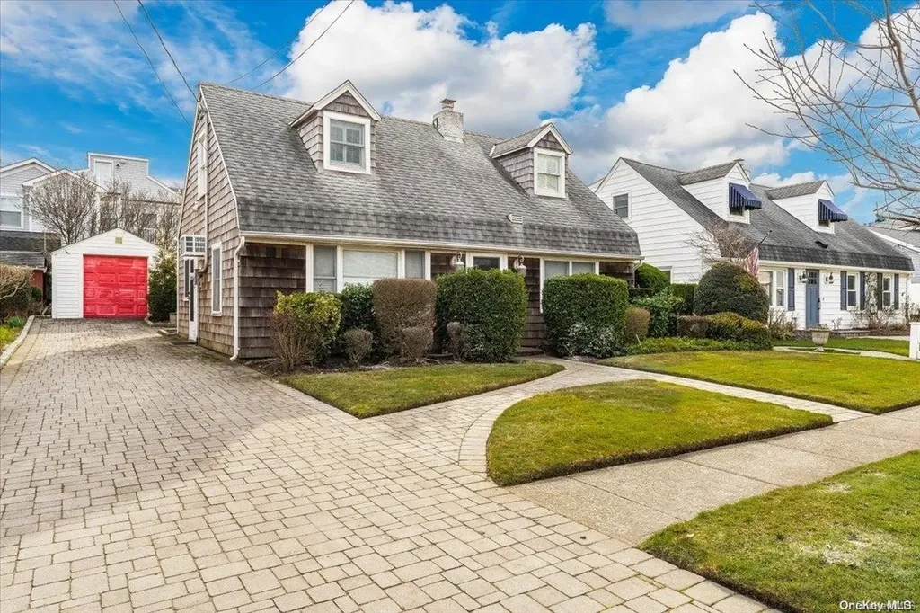 74 Dutchess Boulevard Atlantic Beach NY 11509