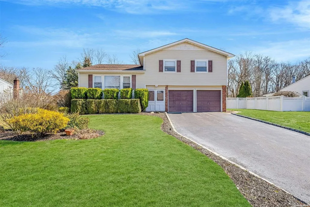 35 Sparrow Drive Coram NY 11727