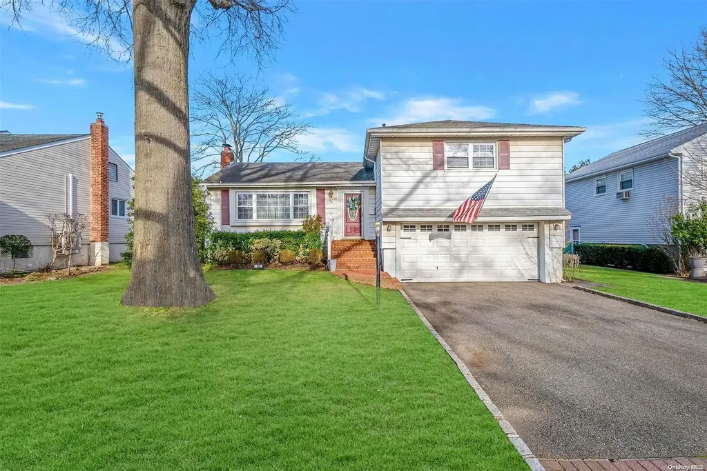59 Pell Terrace Garden City NY 11530