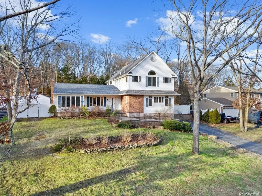 141 Washington Boulevard Commack NY 11725