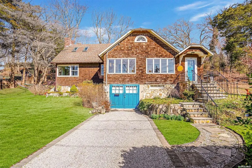 189 Shore Road Mount Sinai NY 11766