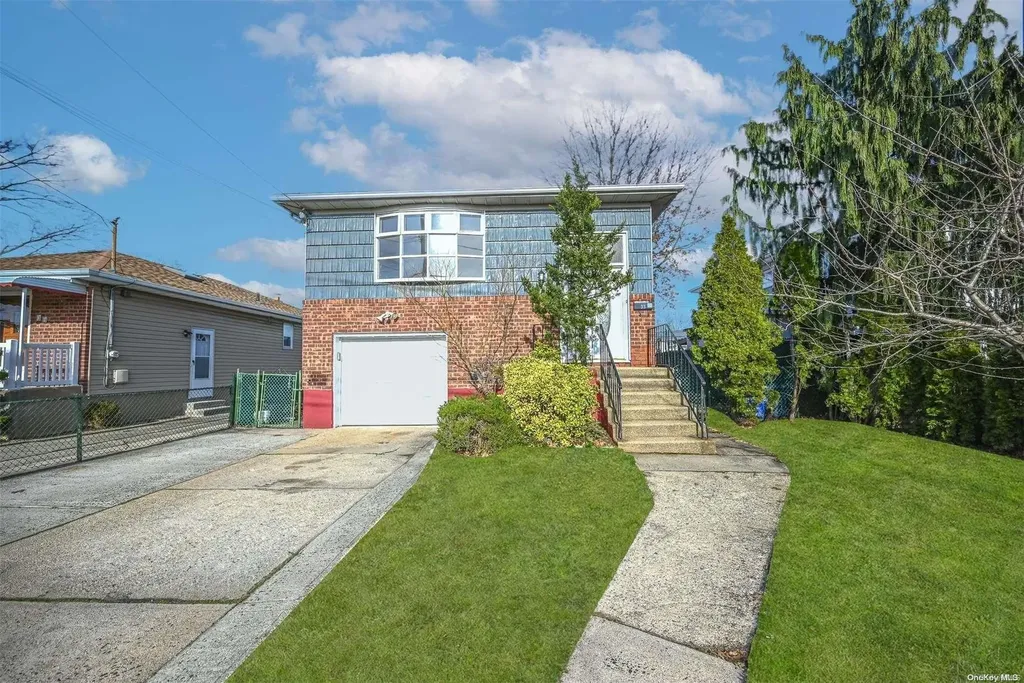 33 Lydia Street Valley Stream NY 11580