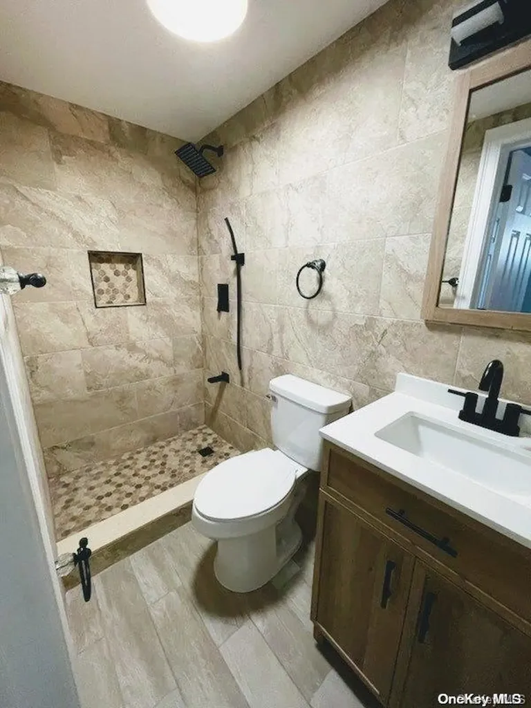 31 3rd Street Elmont NY 11003