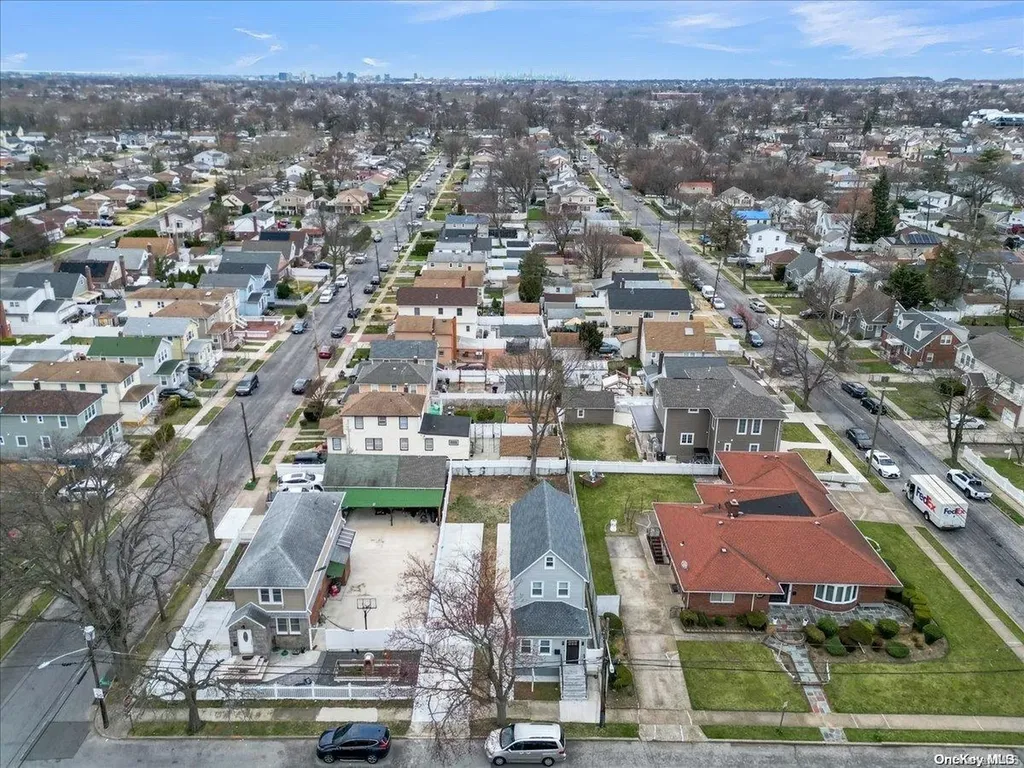 31 3rd Street Elmont NY 11003