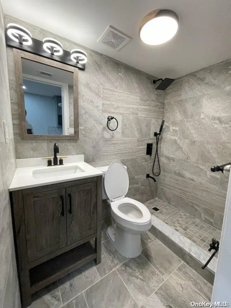 31 3rd Street Elmont NY 11003