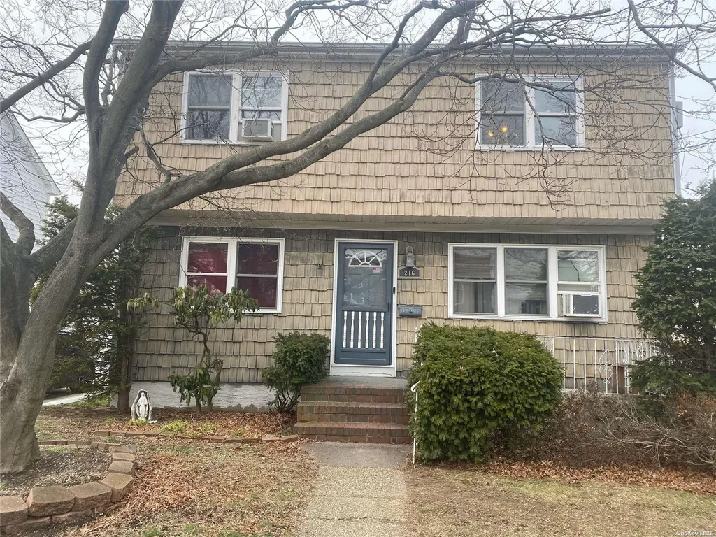 216 Belmont Boulevard Elmont NY 11003