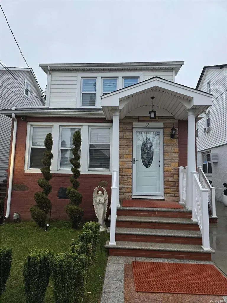 33 Jacob Street Elmont NY 11003
