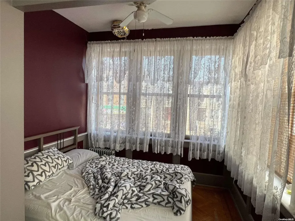 7307 6th Avenue Brooklyn NY 11209