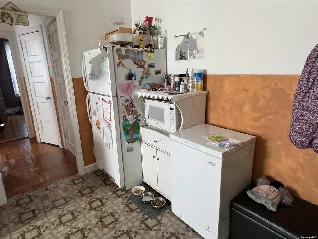 7307 6th Avenue Brooklyn NY 11209