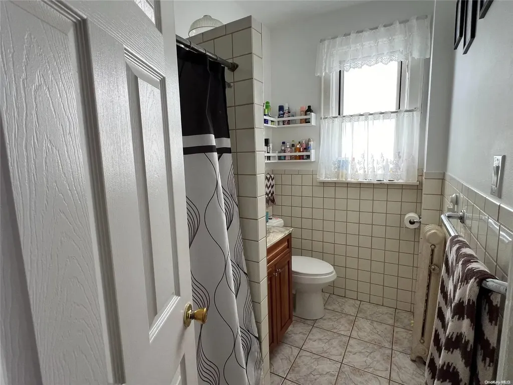 7307 6th Avenue Brooklyn NY 11209