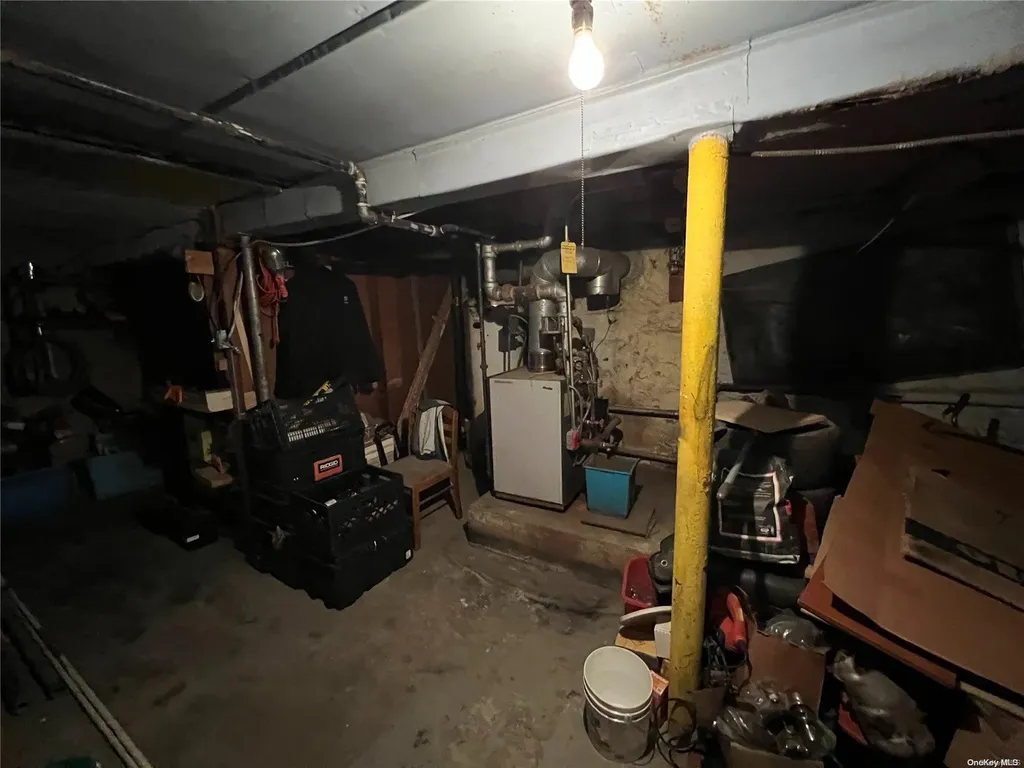 7307 6th Avenue Brooklyn NY 11209