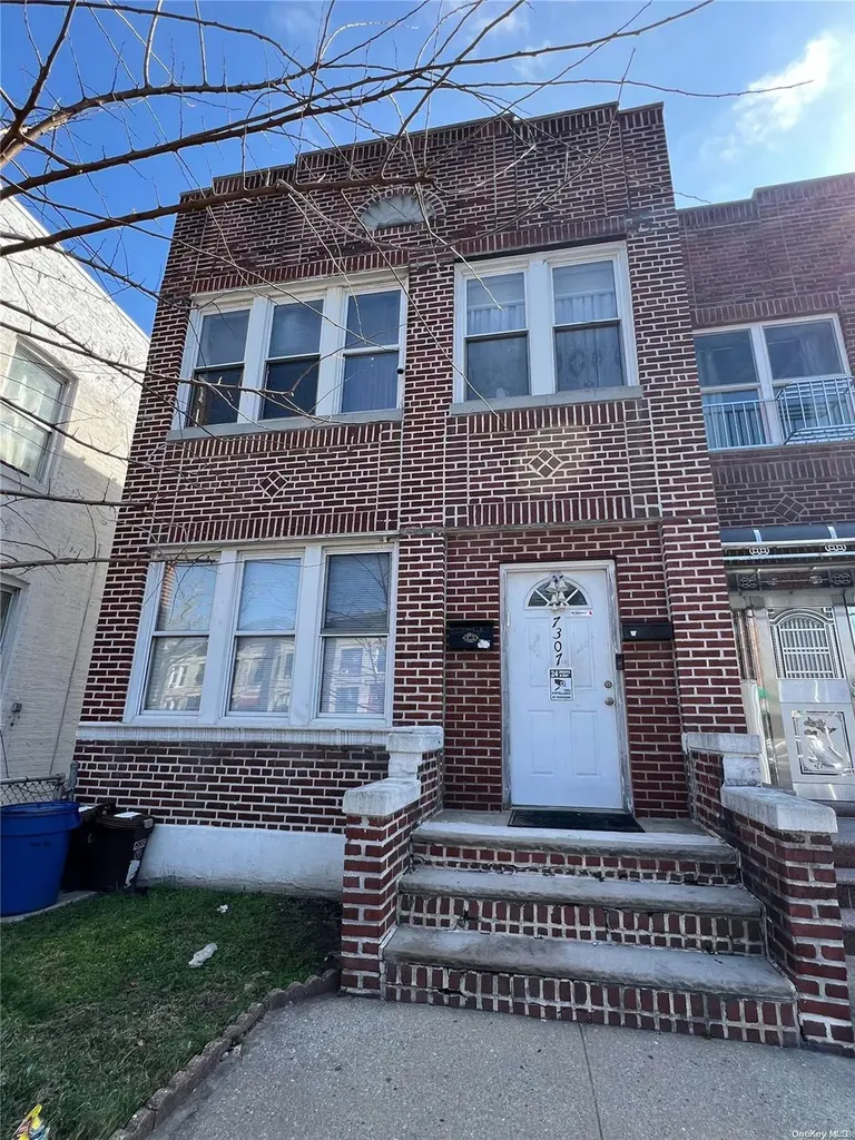 7307 6th Avenue Brooklyn NY 11209