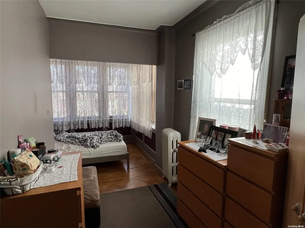7307 6th Avenue Brooklyn NY 11209