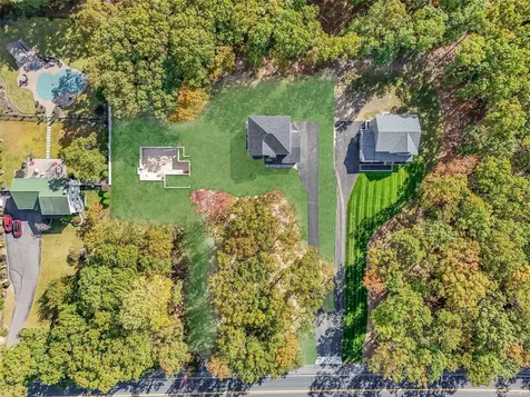 632 Middle Country Road Ridge NY 11961
