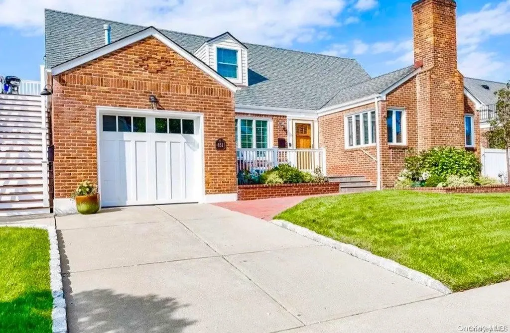 451 E Walnut Street Long Beach NY 11561