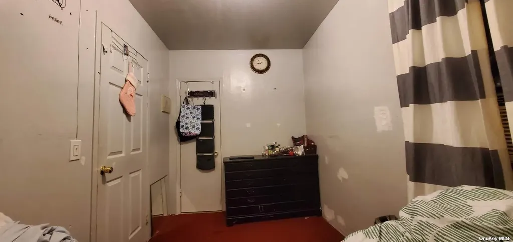61 Oakley Avenue Elmont NY 11003