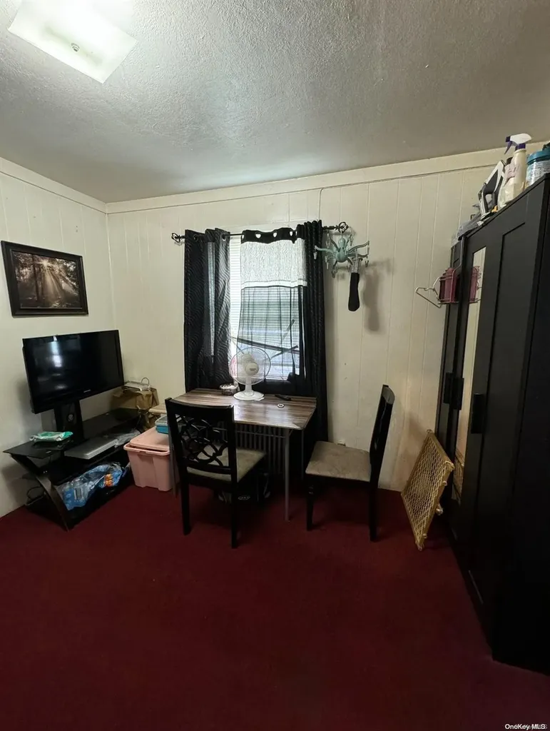 61 Oakley Avenue Elmont NY 11003