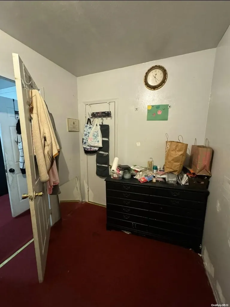 61 Oakley Avenue Elmont NY 11003