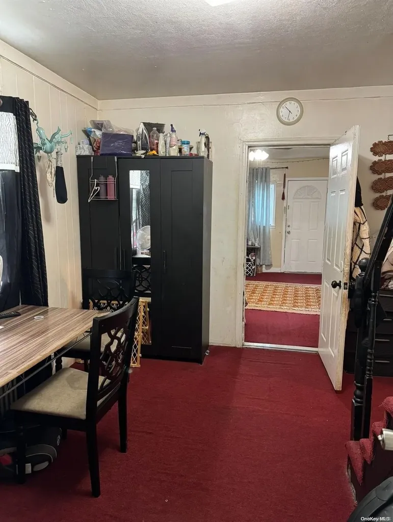 61 Oakley Avenue Elmont NY 11003