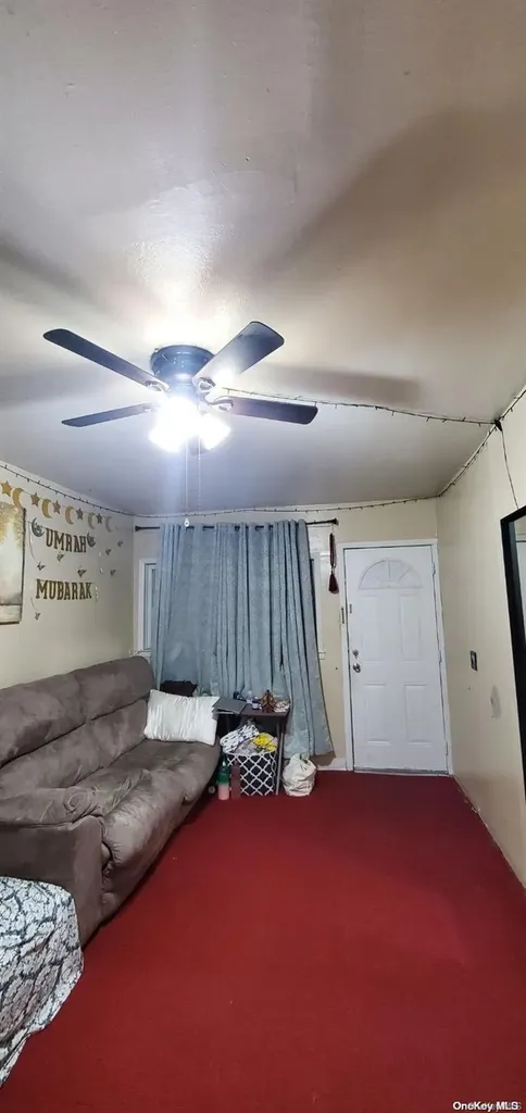 61 Oakley Avenue Elmont NY 11003