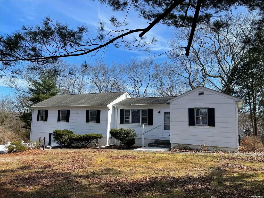 49 Jonas Boulevard Centereach NY 11720