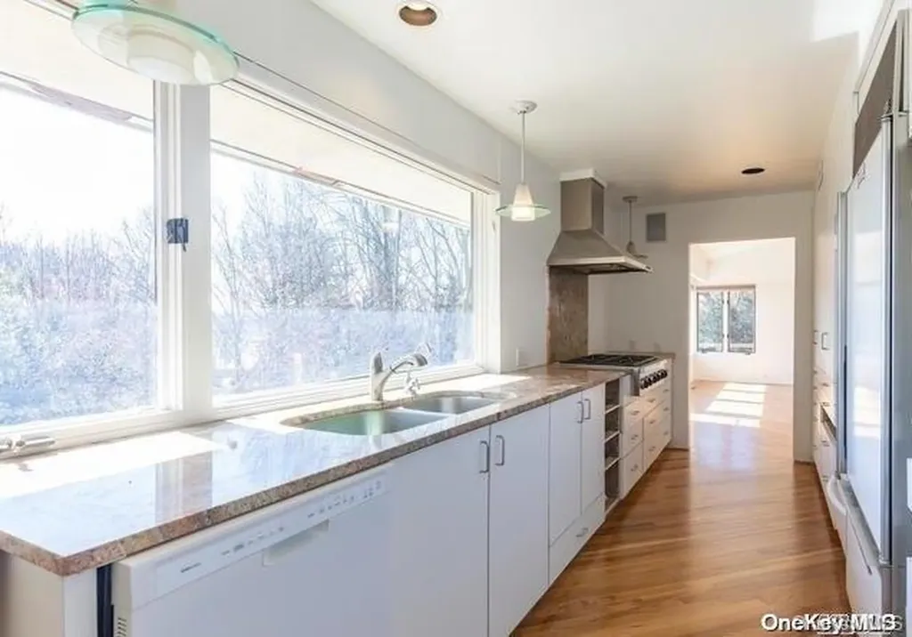 3 Artesian Way Saint James NY 11780