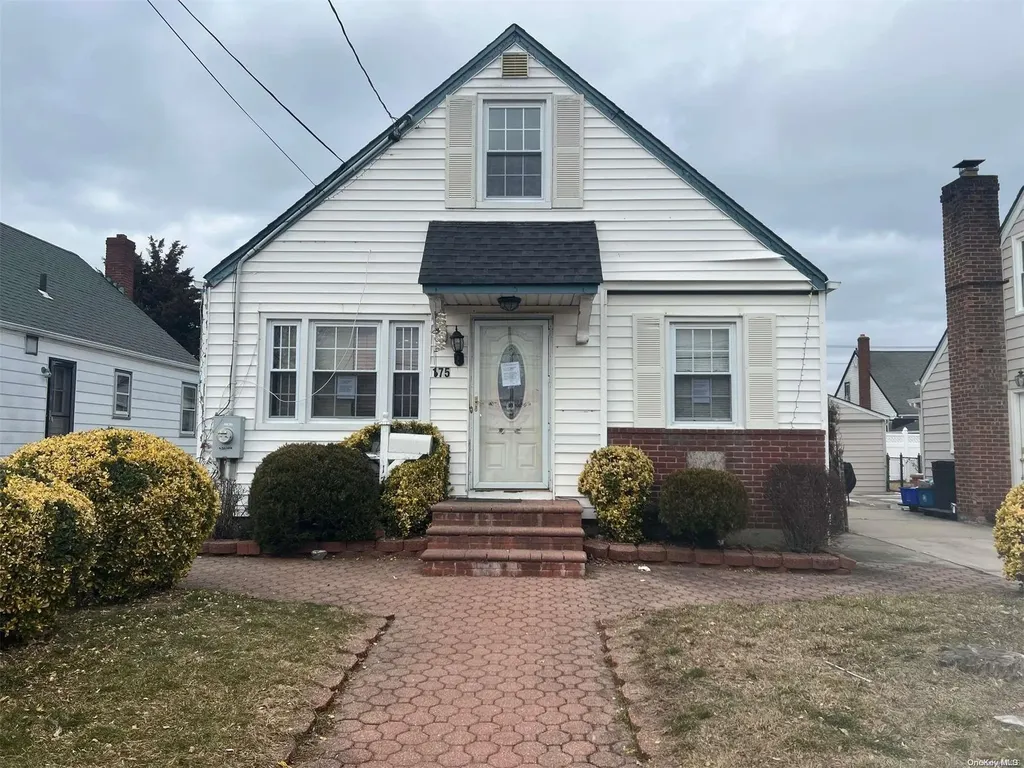175 E Marshall Street Hempstead NY 11550