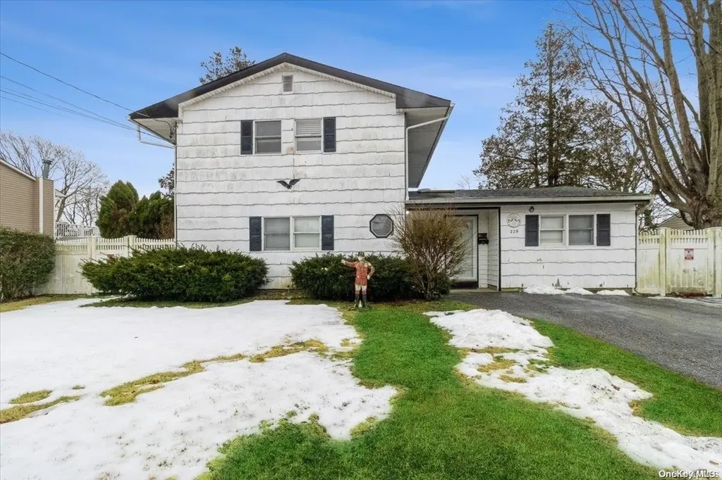 229 Loop Drive Sayville NY 11782