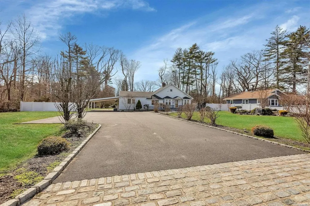 148 3rd Avenue Brentwood NY 11717