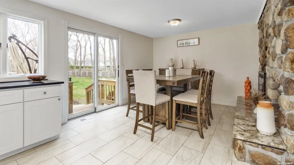 22 Deerfeed Path East Quogue NY 11942