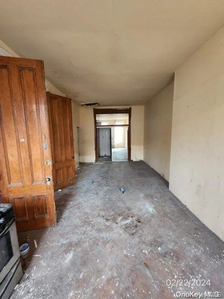 689 Greene Avenue Bed-stuy NY 11221