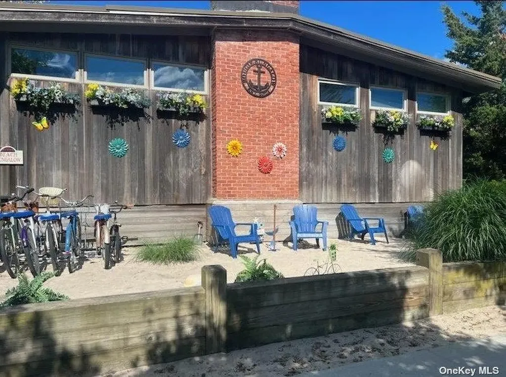 101 Bungalow Walk Ocean Beach NY 11770