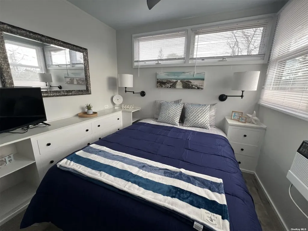 101 Bungalow Walk Ocean Beach NY 11770