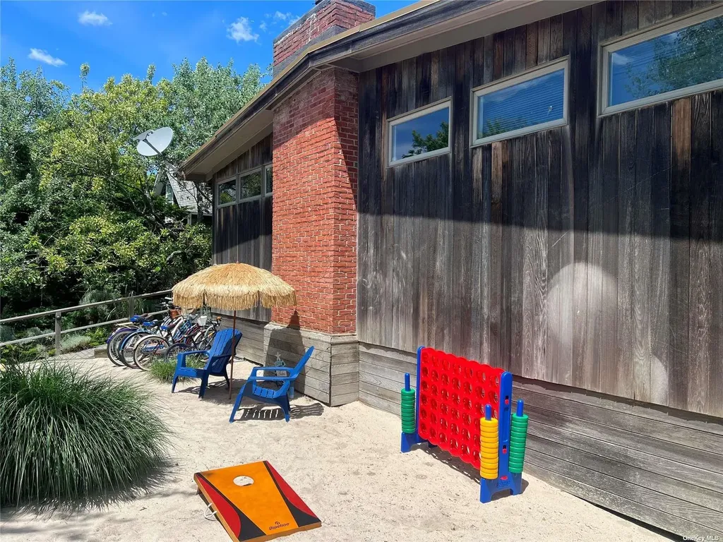 101 Bungalow Walk Ocean Beach NY 11770