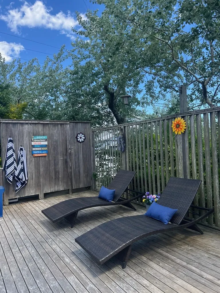 101 Bungalow Walk Ocean Beach NY 11770