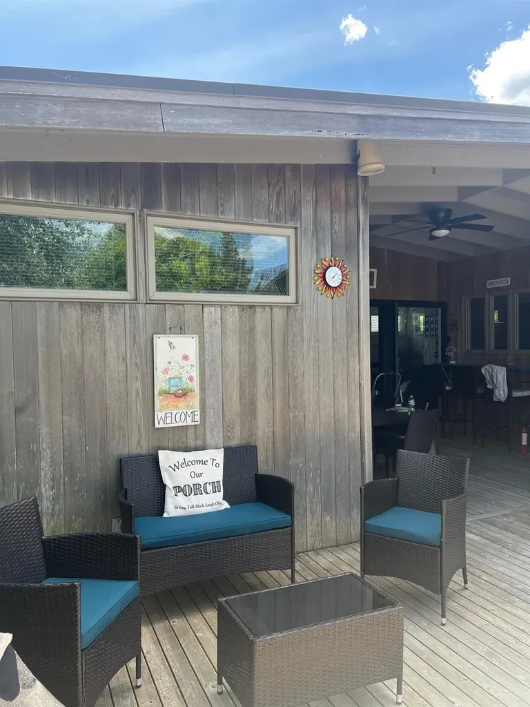101 Bungalow Walk Ocean Beach NY 11770