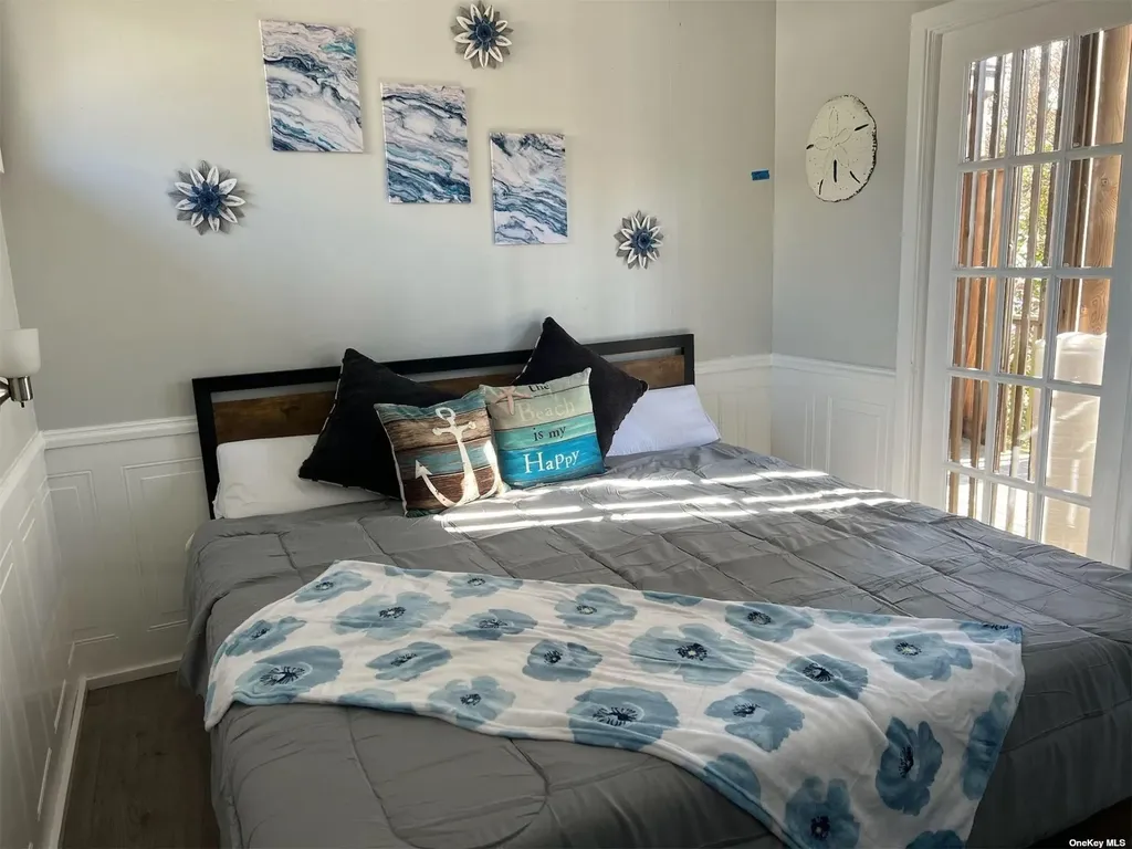 101 Bungalow Walk Ocean Beach NY 11770