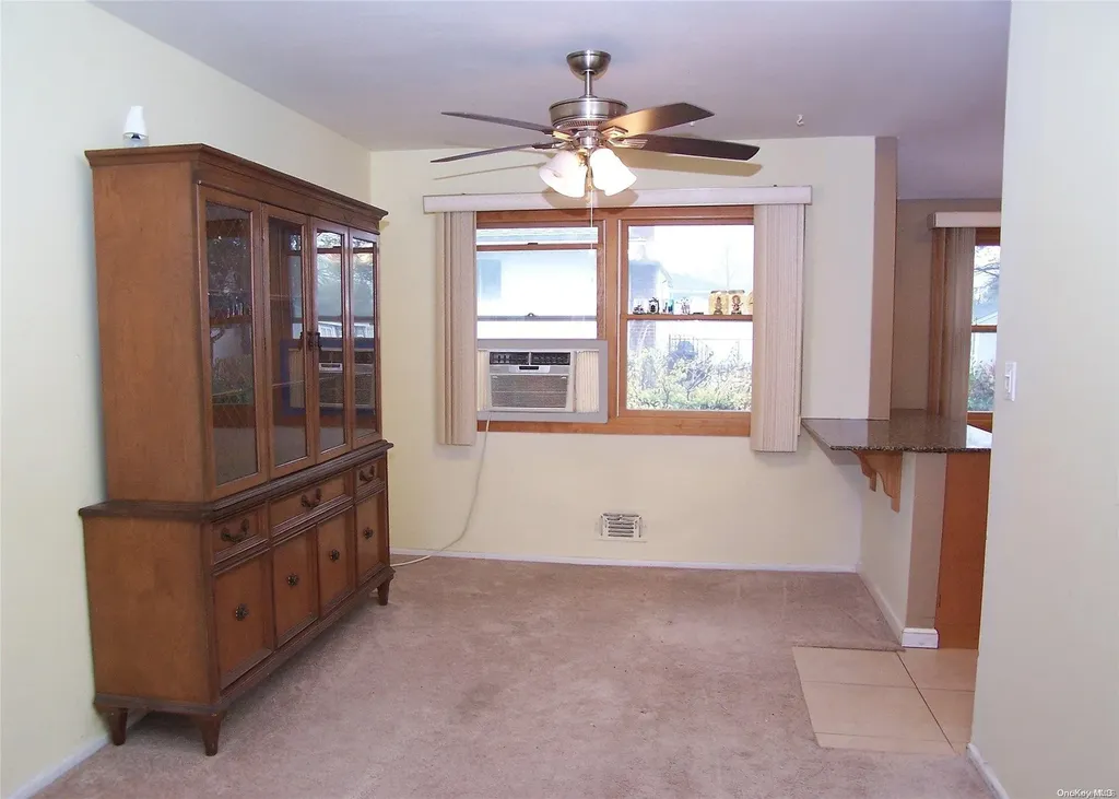 88 Fairview Avenue Deer Park NY 11729
