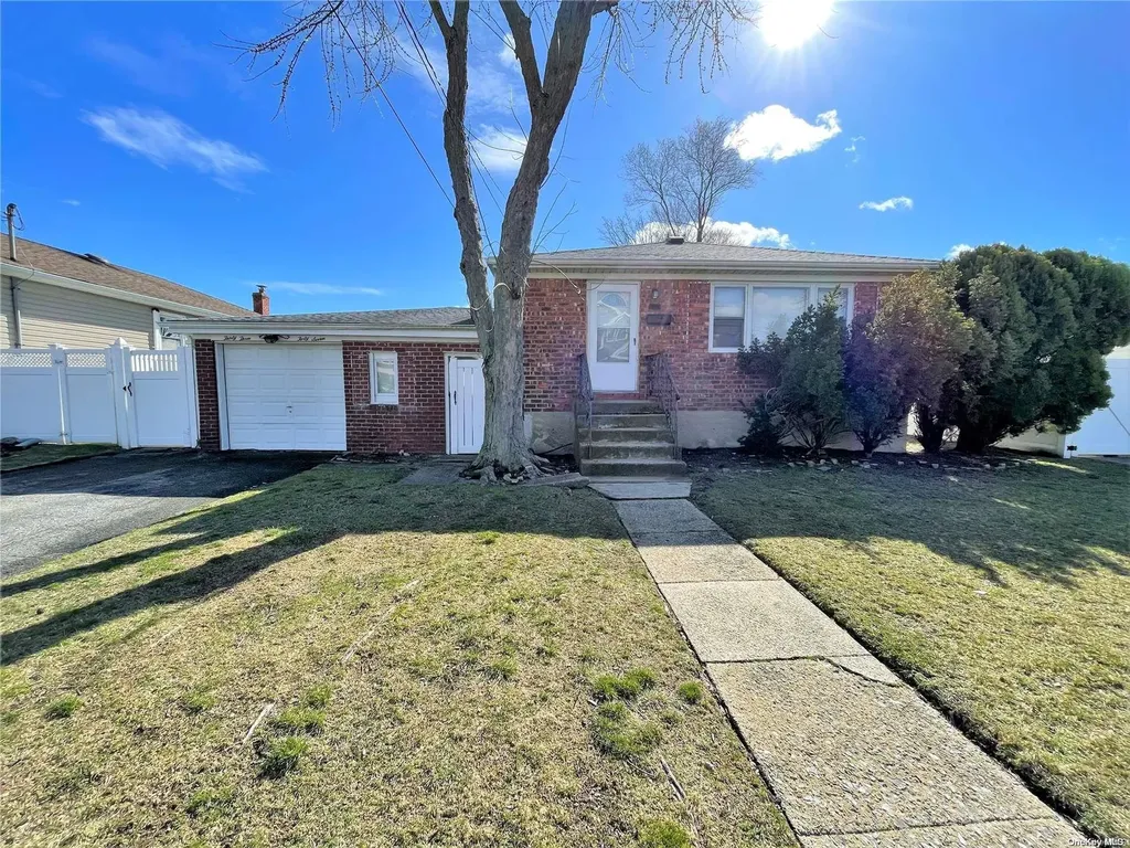 3347 Elliott Boulevard Oceanside NY 11572