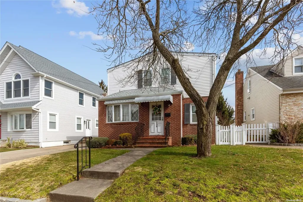 338 Nassau Boulevard Mineola NY 11501