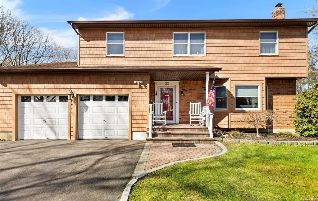 33 April Avenue Dix Hills NY 11746