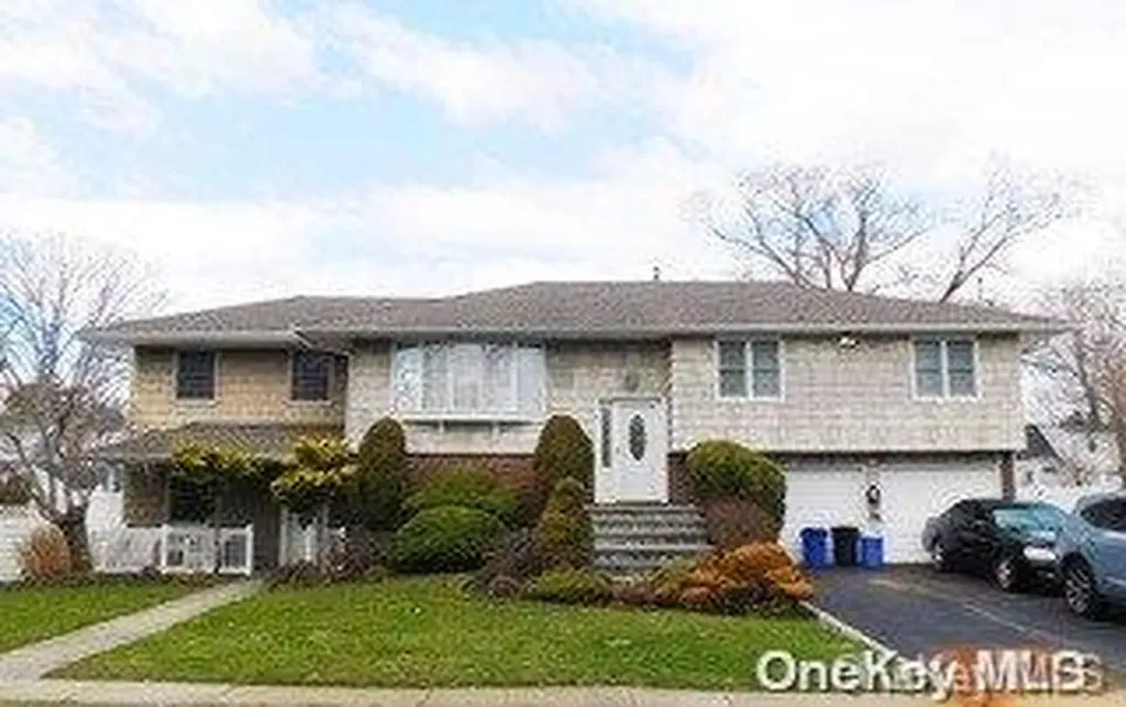 132 Wright Avenue Deer Park NY 11729