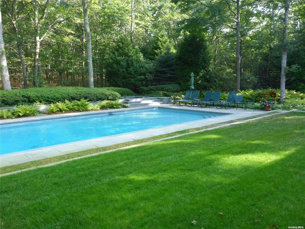 2 Grape Arbor Lane East Hampton NY 11937