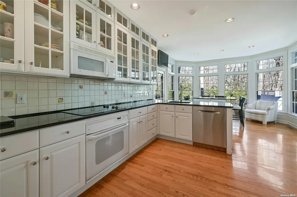 2 Grape Arbor Lane East Hampton NY 11937