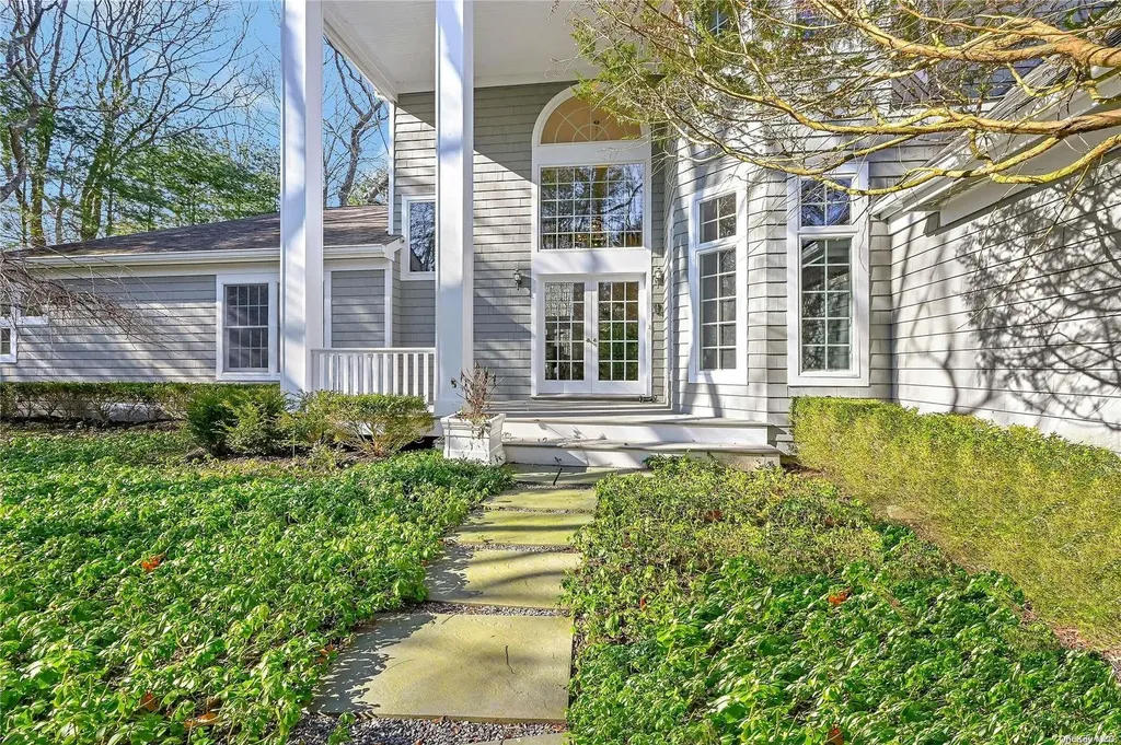 2 Grape Arbor Lane East Hampton NY 11937