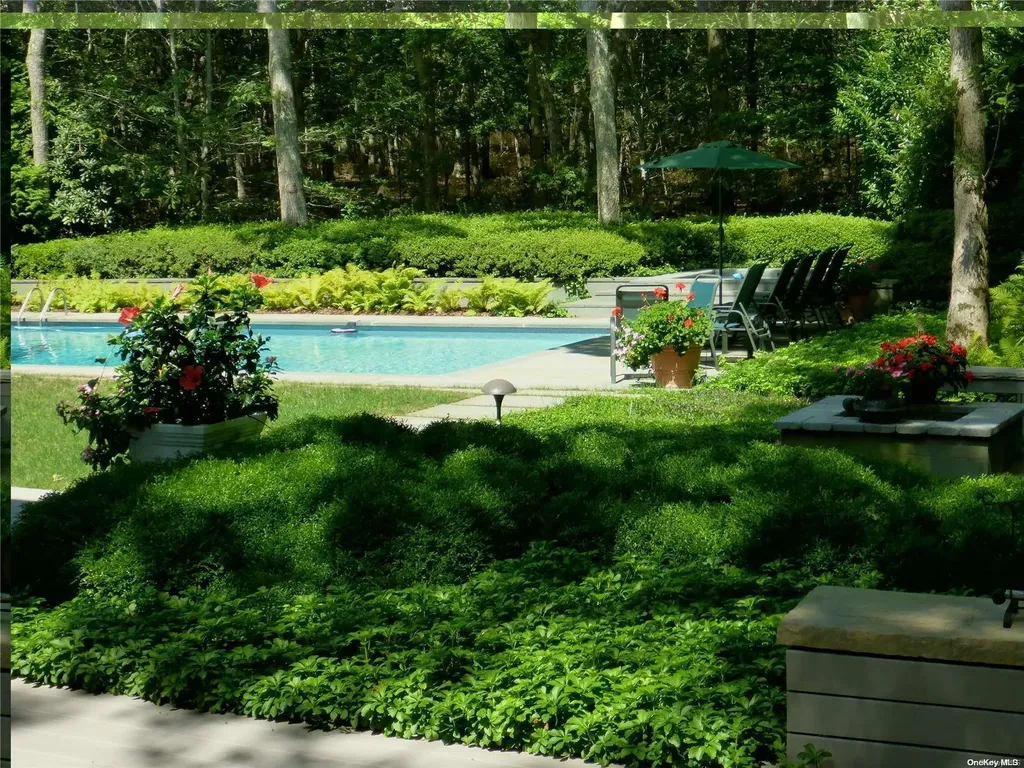 2 Grape Arbor Lane East Hampton NY 11937