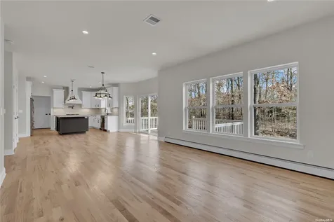 N/c Rustic Road Lake Ronkonkoma NY 11779