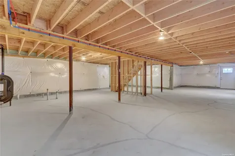 N/c Rustic Road Lake Ronkonkoma NY 11779